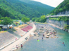 山出憩いの里温泉(キャンプ場）