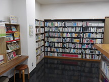 城辺公民館図書コーナー