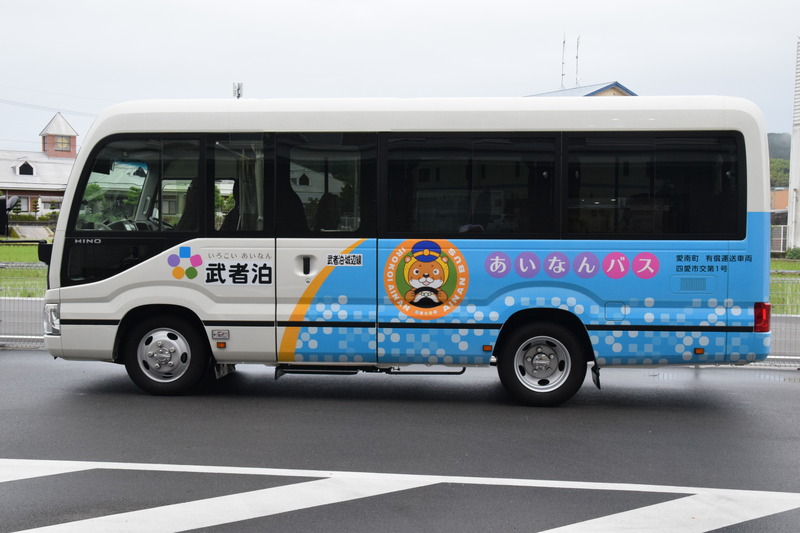 武者泊・城辺線の運行車両の画像