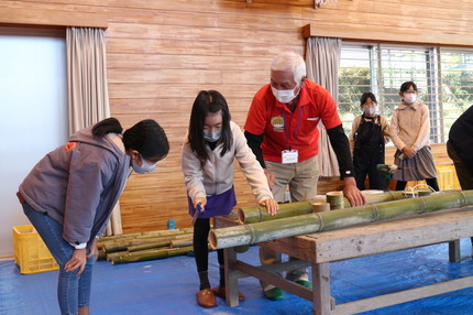 竹細工作り体験の画像
